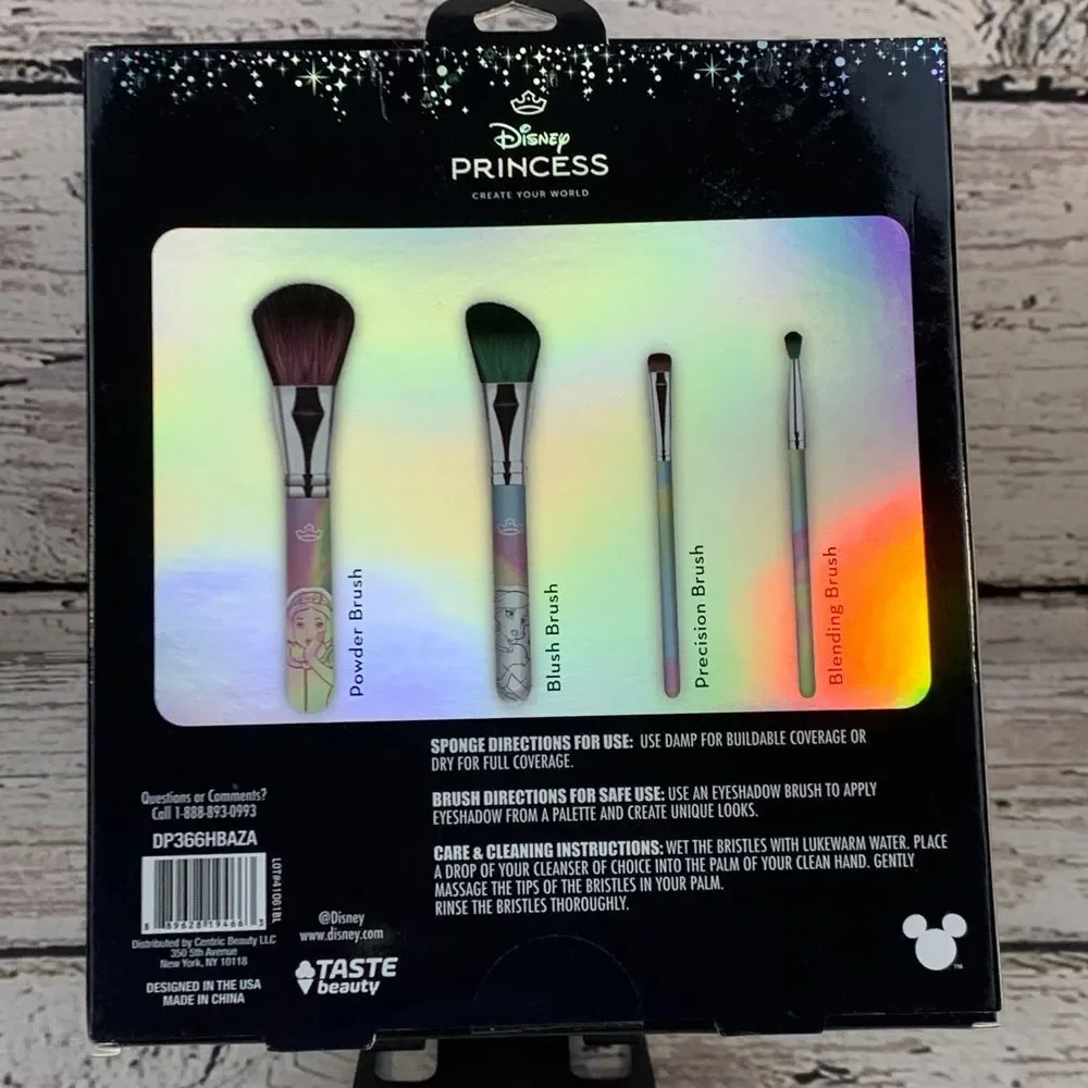 Disney Princess Beauty Set 2 Brushes 2 Eyeshadow Brushes &‎ 2 Sponges NEW